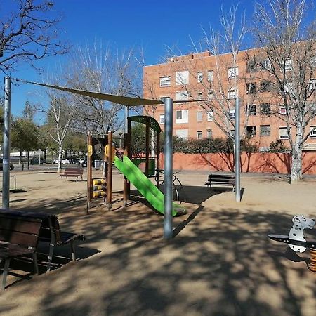 Piso Pl 2B, 20Min Plaza Cataluna Sant Adria de Besos Exteriér fotografie