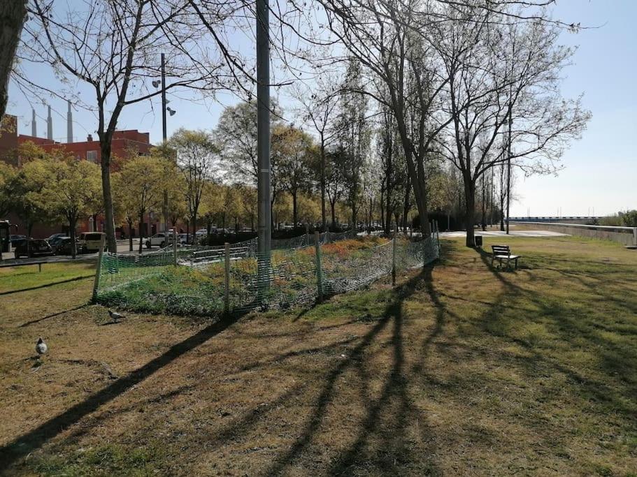 Piso Pl 2B, 20Min Plaza Cataluna Sant Adria de Besos Exteriér fotografie